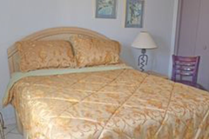 Room 14 of 38