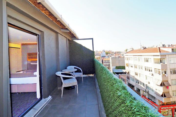 Terrace/Patio 37 of 38