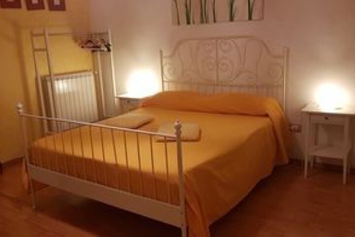 Room 6 of 19