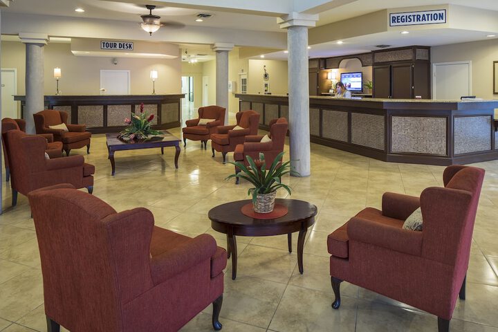 Lobby lounge
