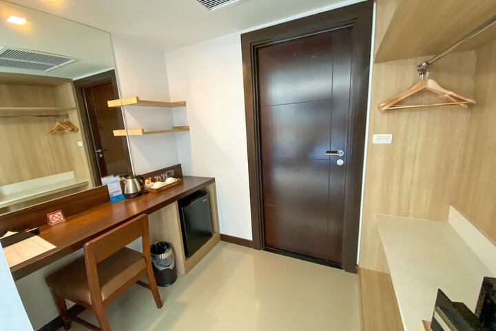 Room 12 of 23