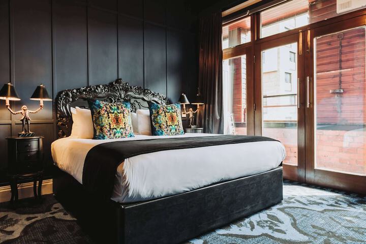 Room 44 of 91