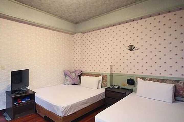 Room 16 of 51