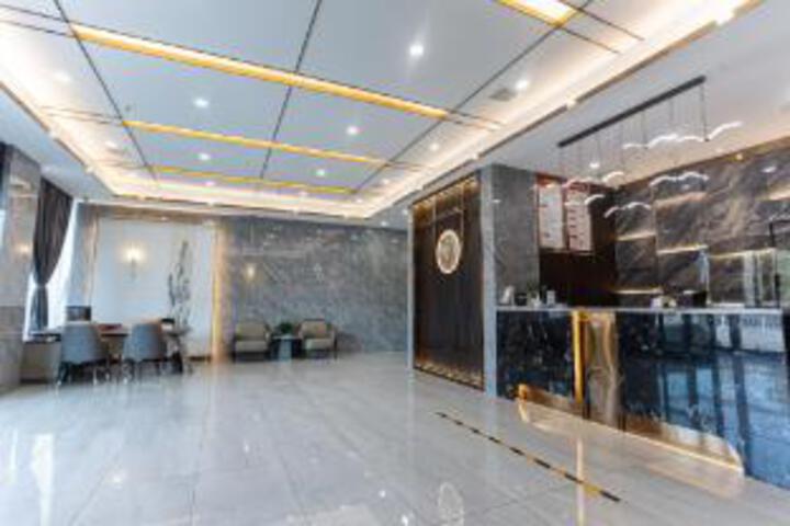 Furong Grand Hotel (Taiyuan Datong Road Taigang West Gate)