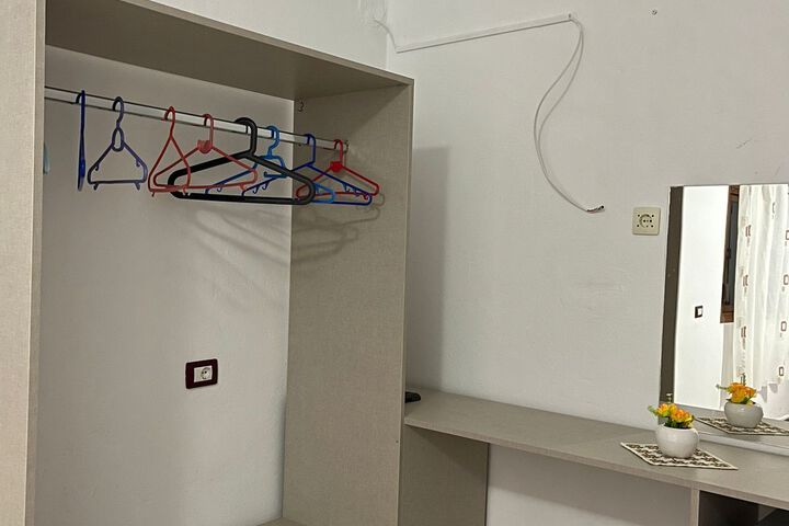 Room 12 of 14