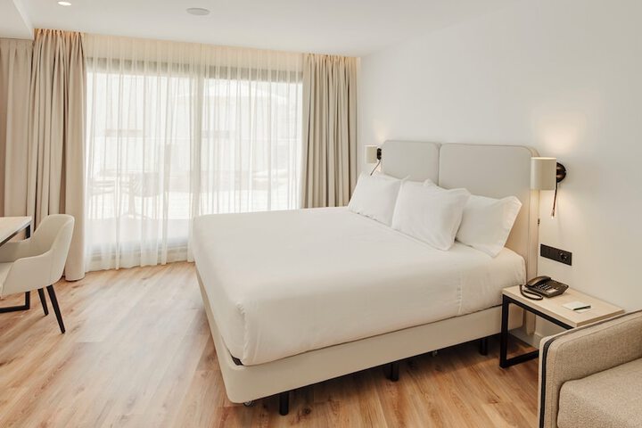 Room 30 of 52
