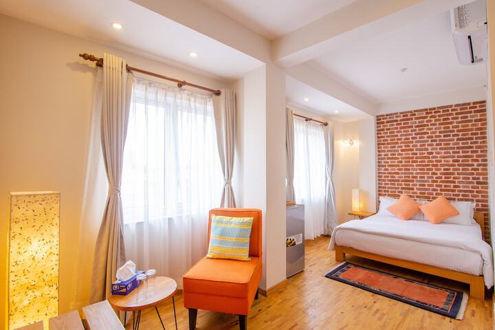 Room 4 of 17