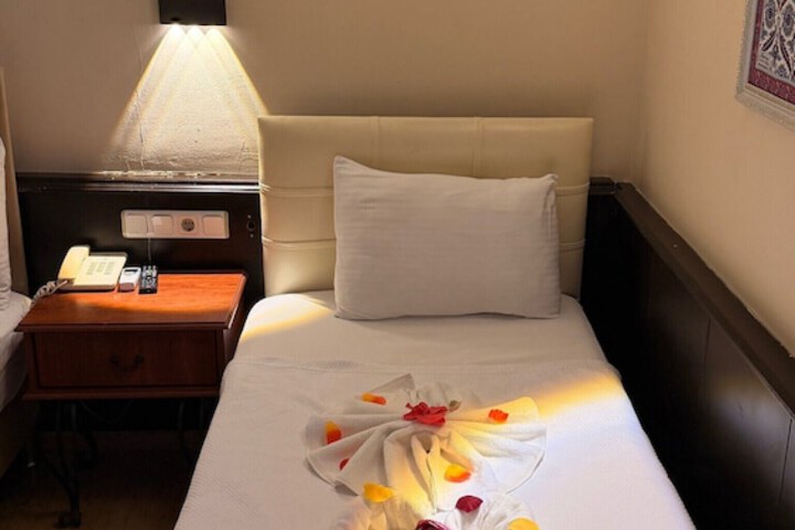 Room 35 of 132