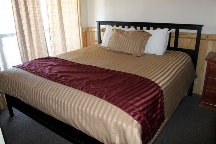 Standard | King Bed (12 of 51)