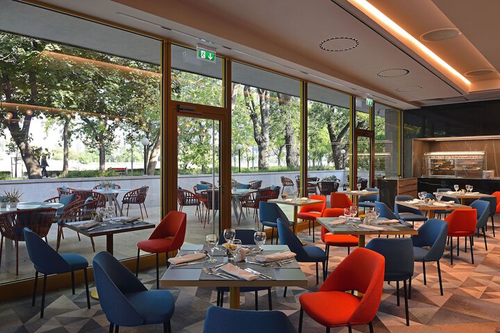 Dining 54 of 72