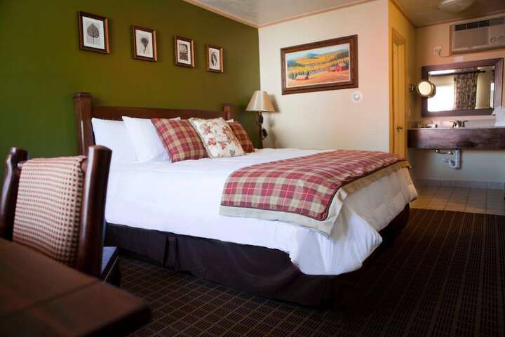 Room 14 of 60
