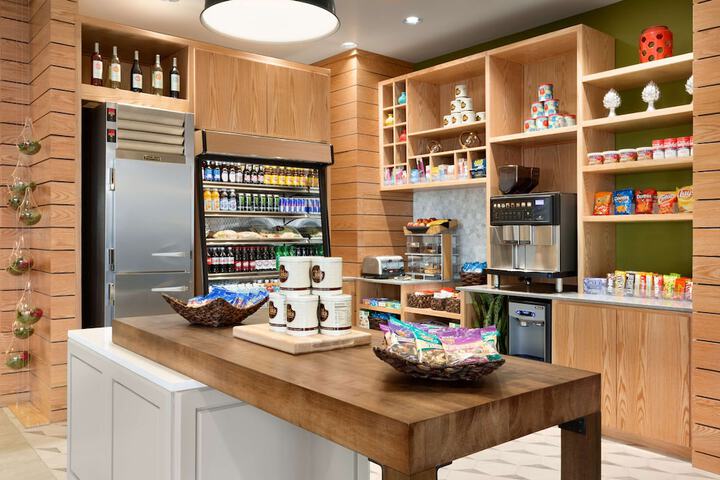 Snack bar