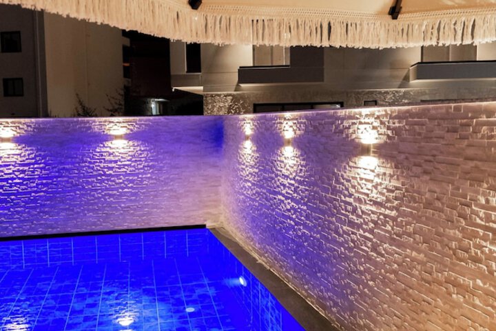 Pool 32 of 57