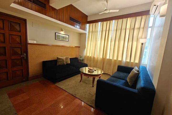 Room 42 of 82