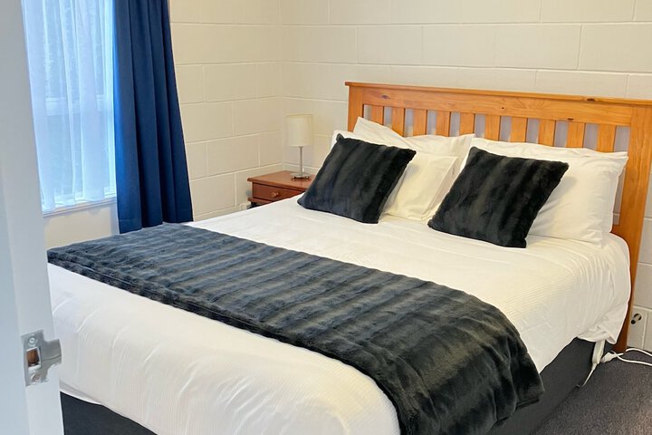 Room 9 of 27