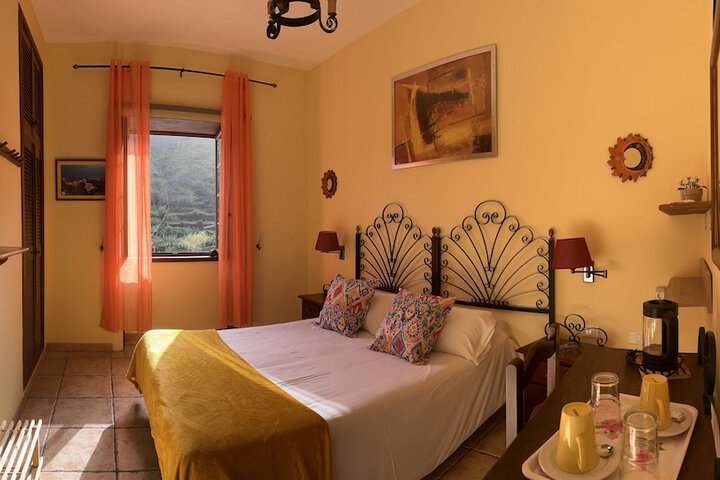 Room 6 of 19