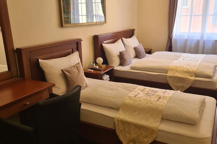Room 175 of 266