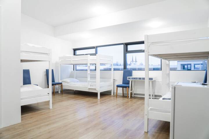 Room 7 of 23