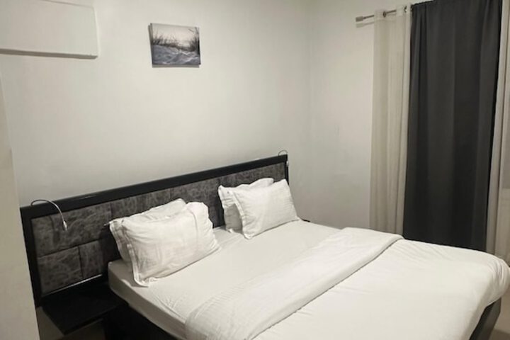 Room 3 of 56