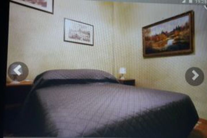 Room 8 of 20
