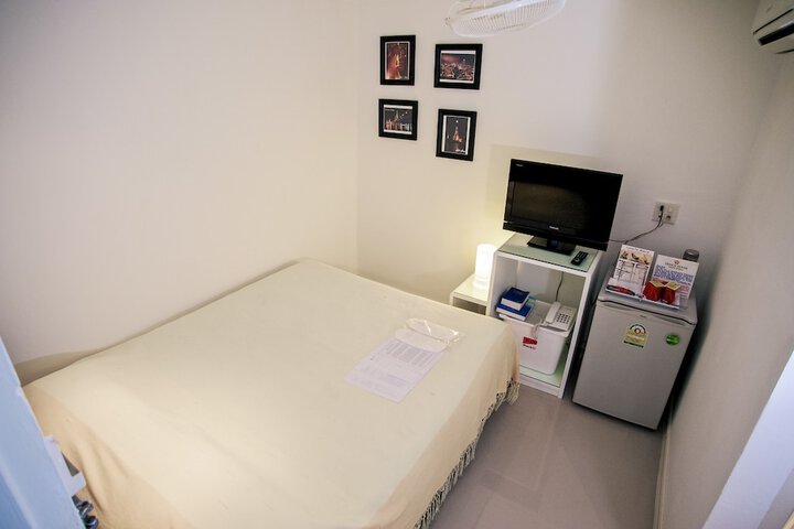 Room 11 of 65