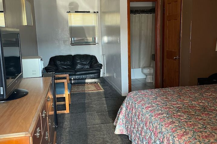 Room 13 of 17