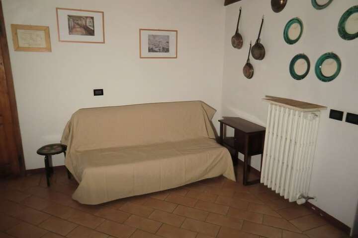 Room 9 of 98