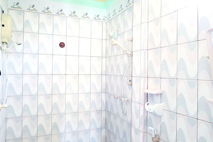 Room 5 of 13