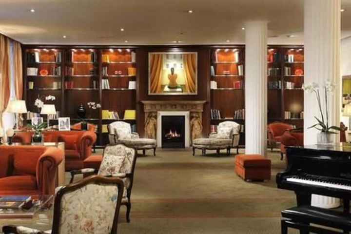 Lobby Entry