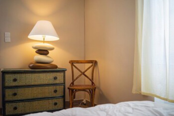 Room 27 of 65