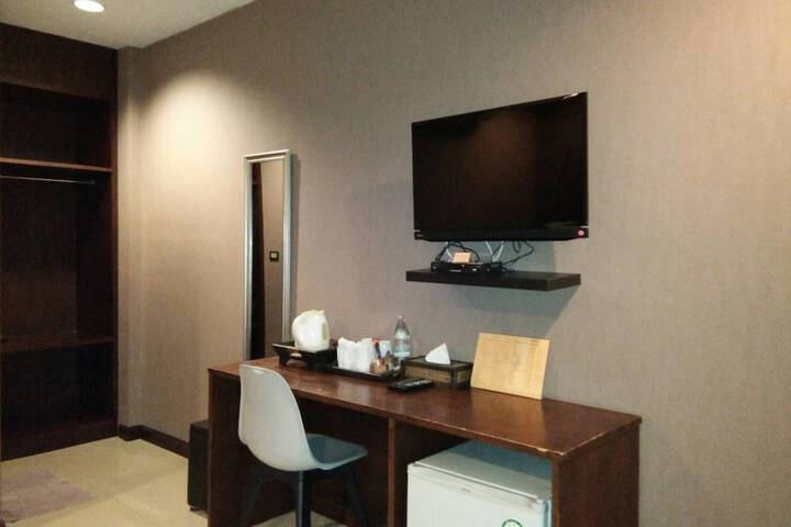 Room 26 of 45