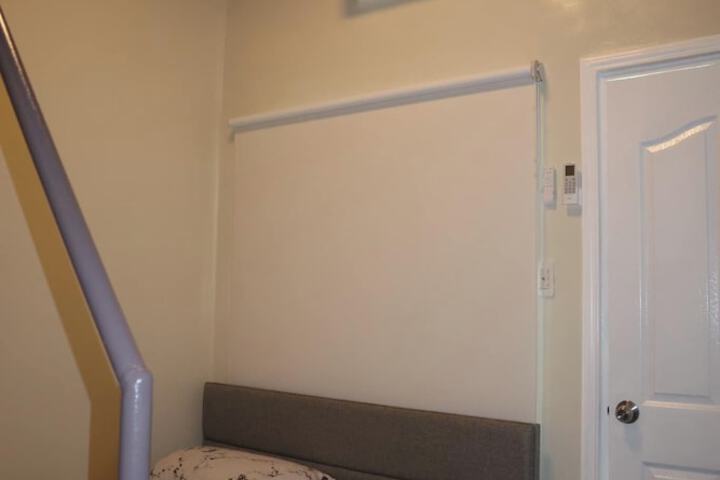 Room 27 of 104