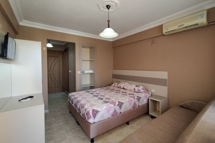 Room 14 of 49