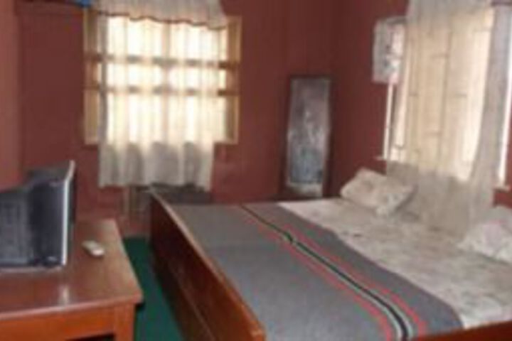 Room 3 of 6
