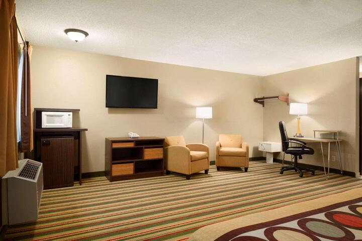 2 Double Beds (3 of 5)