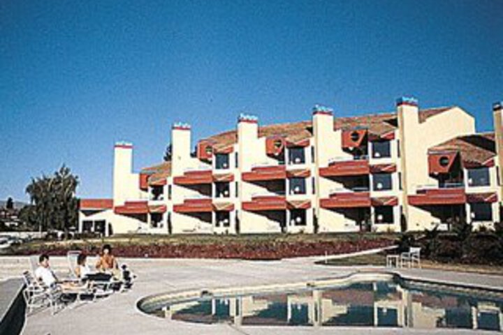 Peterson`s Waterfront Resort