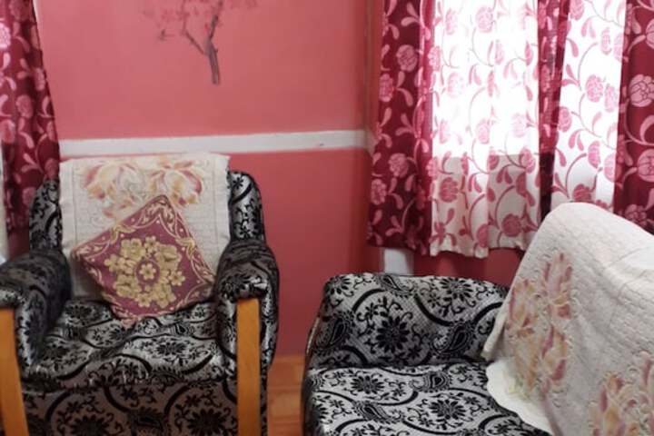 Room 2 of 8
