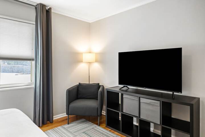 Room 40 of 201