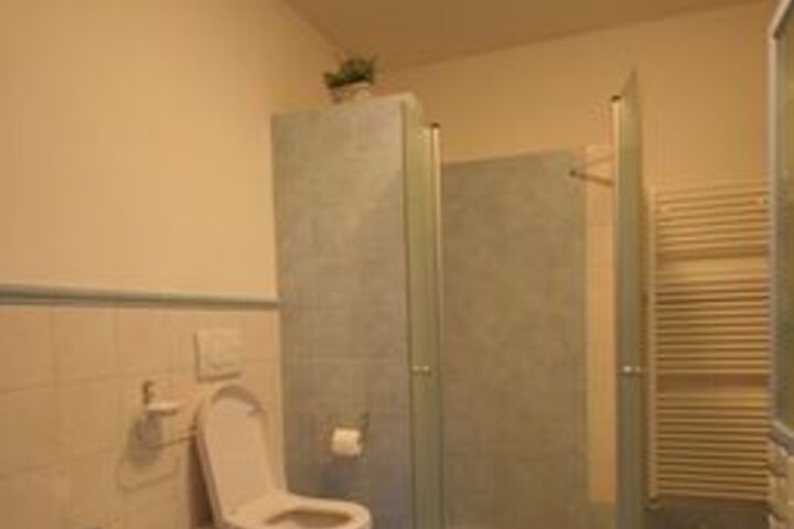 Room 2 of 20