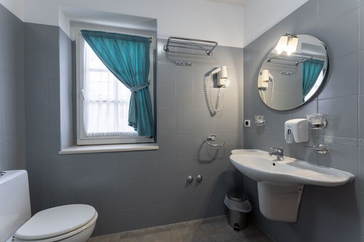 Room 44 of 56