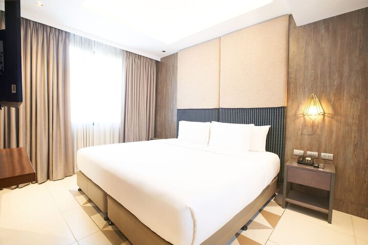 Room 34 of 156