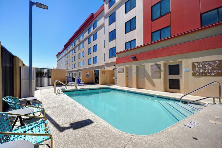 Pool 26 of 42