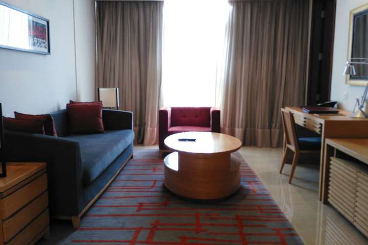 Room 28 of 60