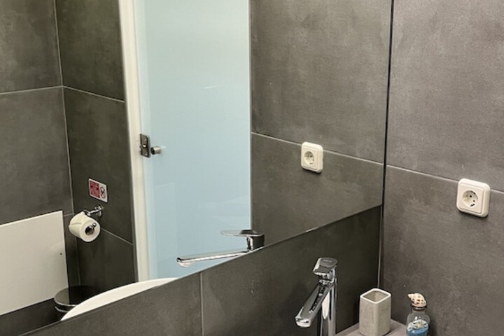Room 127 of 172