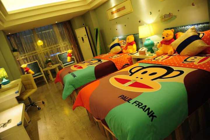 Room 19 of 44