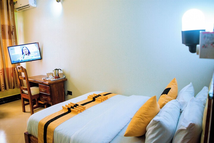 Room 25 of 51