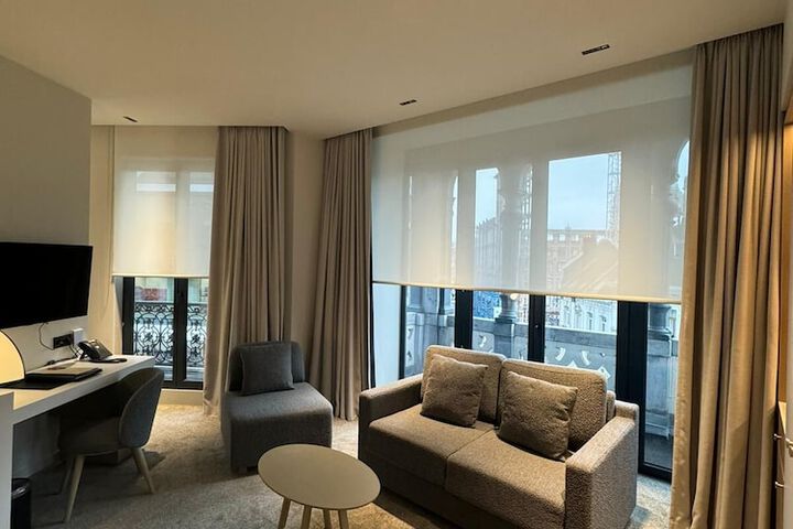 Room 59 of 105