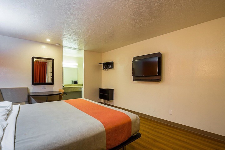 Room 15 of 31