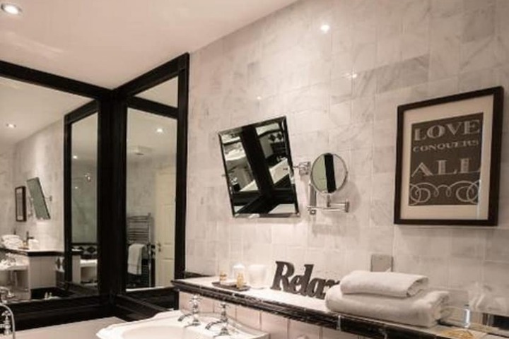 Room 26 of 64