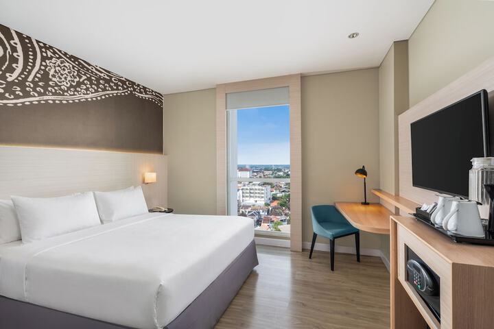 Room 6 of 25